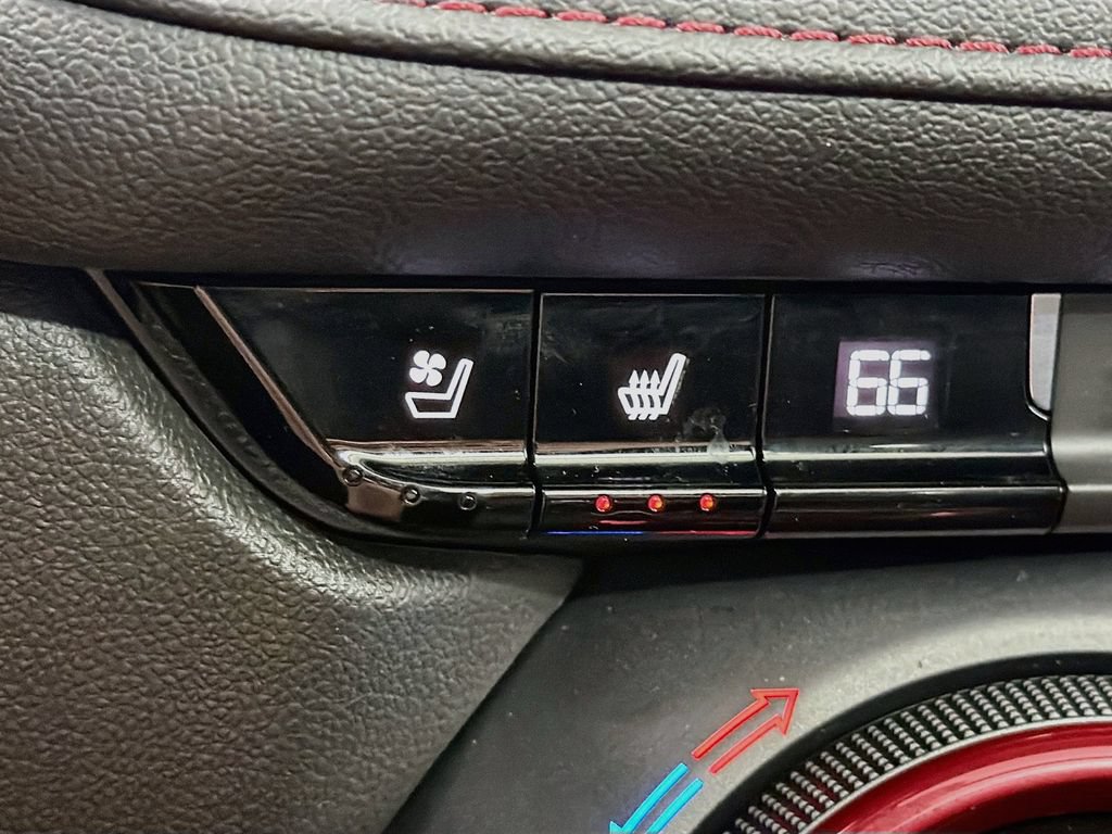 Used 2020 Chevrolet Blazer RS AWD/4WD image 21
