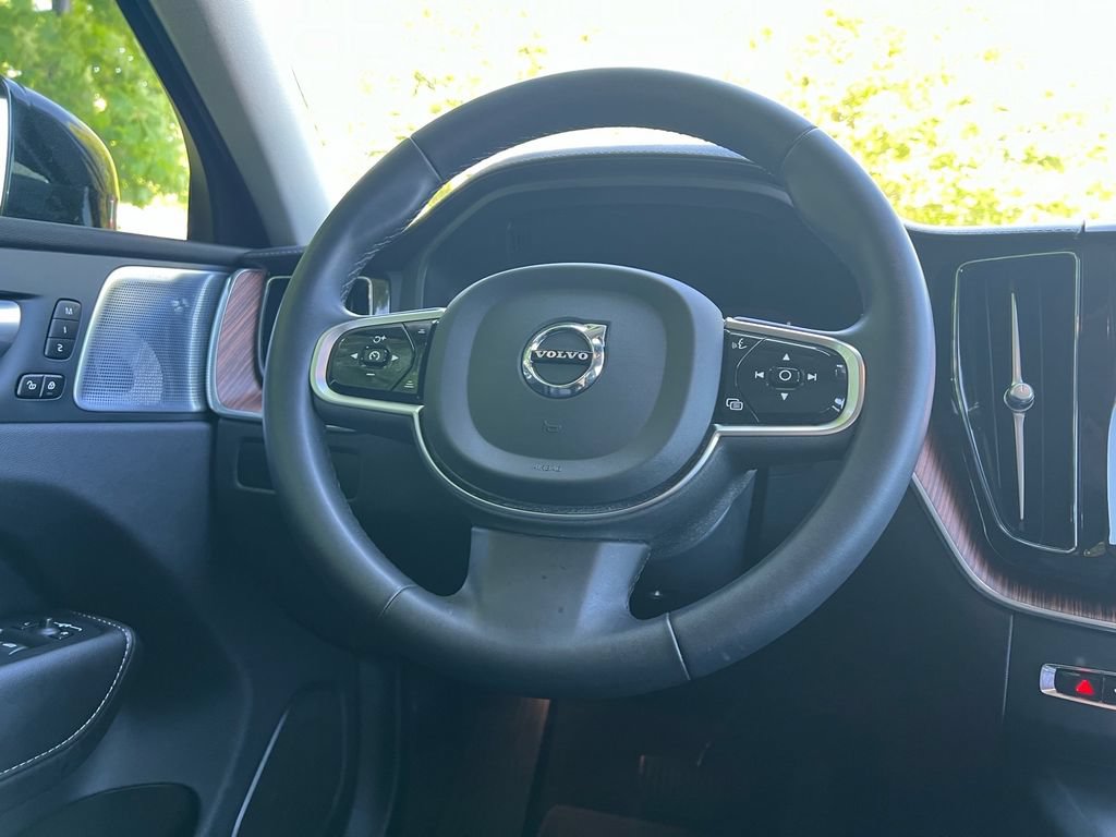 Certified 2023 Volvo XC60 B5 Ultimate AWD/4WD image 24