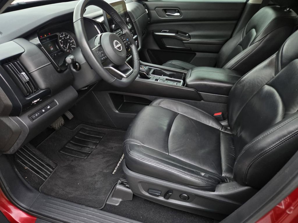 Certified 2022 Nissan Pathfinder SV w/ SV Premium Package image 20