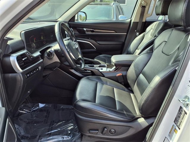 Used 2025 Kia Telluride S image 14