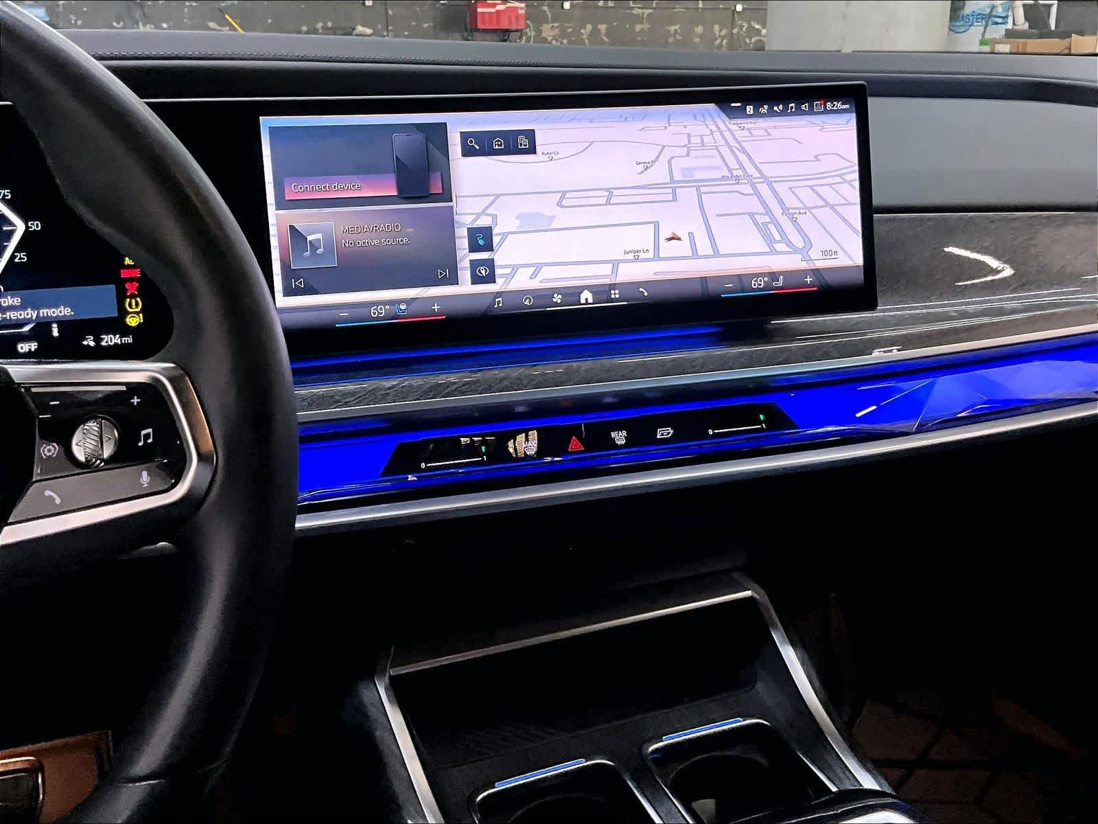 Used 2023 BMW i7 xDrive60 AWD/4WD image 9
