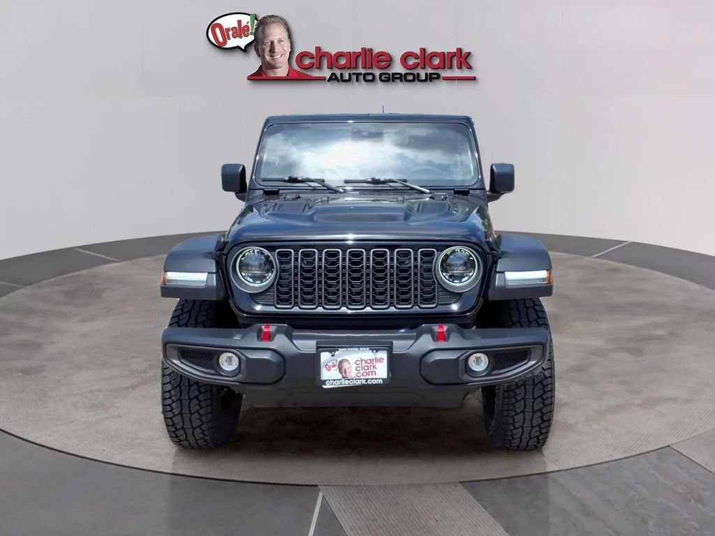 Used 2025 Jeep Wrangler Unlimited Rubicon AWD/4WD image 8