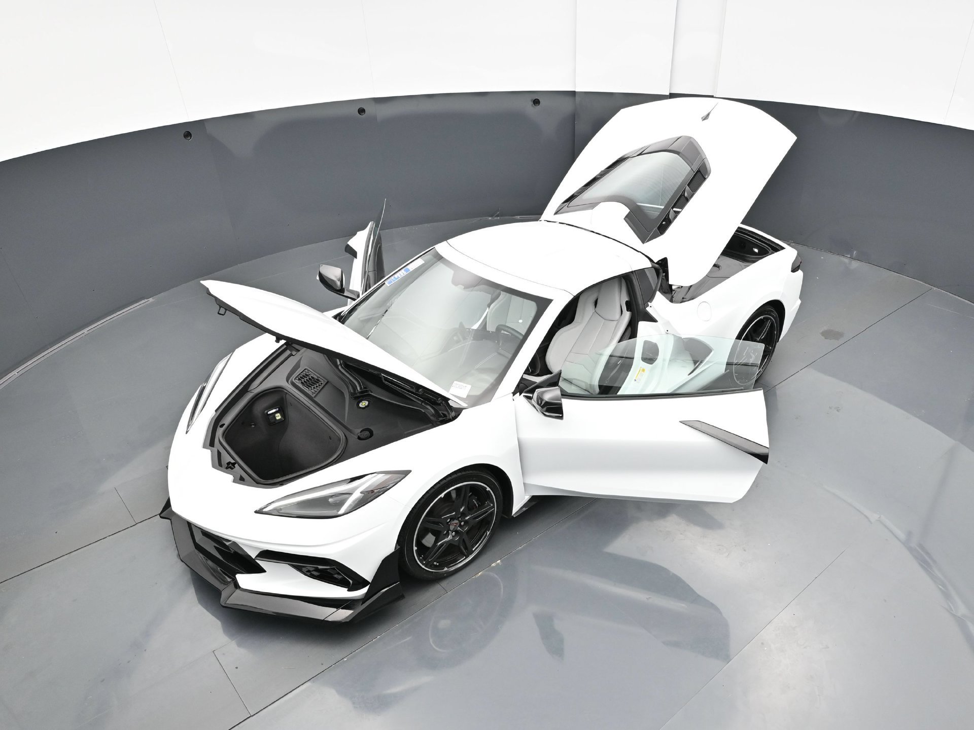 Used 2022 Chevrolet Corvette Stingray Coupe w/ Z51 Performance Package RWD image 44
