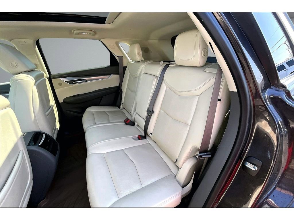 Used 2018 Cadillac XT5 Premium Luxury FWD image 23