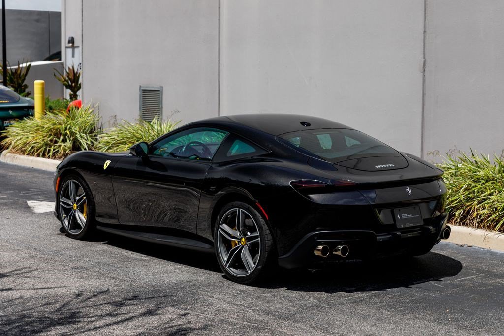 Used 2022 Ferrari Roma RWD image 3