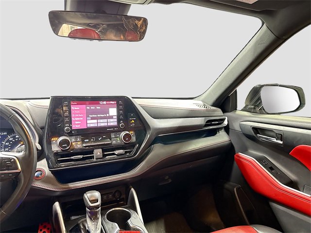 Used 2021 Toyota Highlander XSE image 25
