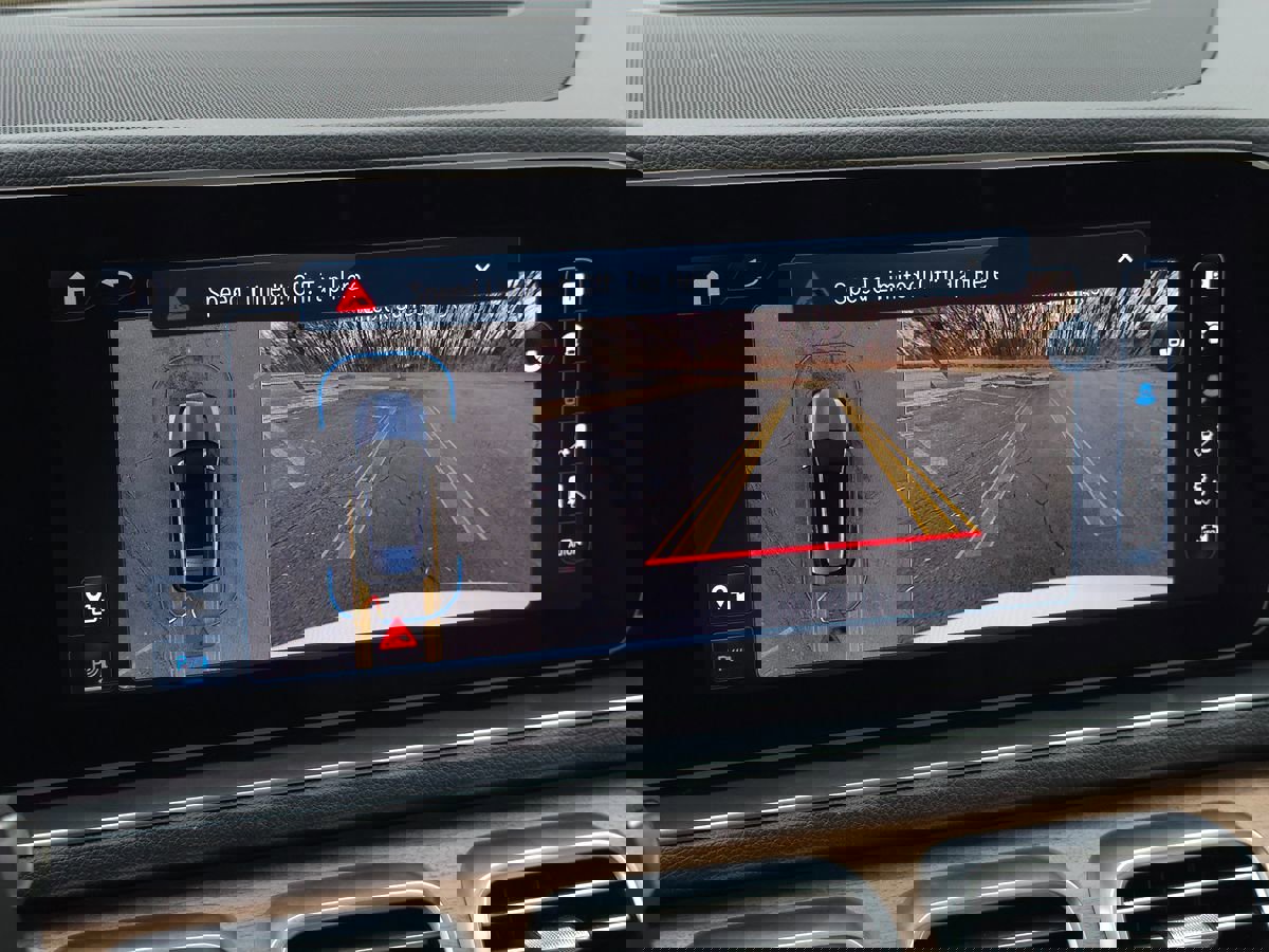 Used 2024 Mercedes-Benz GLE 350 4MATIC SUV image 37