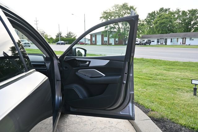 Used 2023 Acura MDX SH-AWD w/ Technology Package image 18