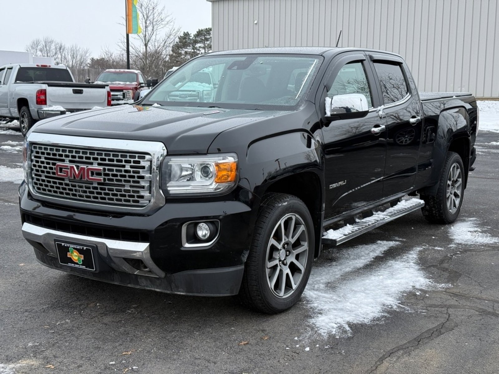 Used 2020 GMC Canyon Denali image 4