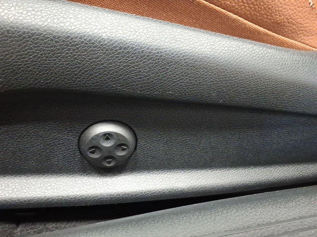 Used 2017 Mercedes-Benz C 300 4MATIC Coupe image 19