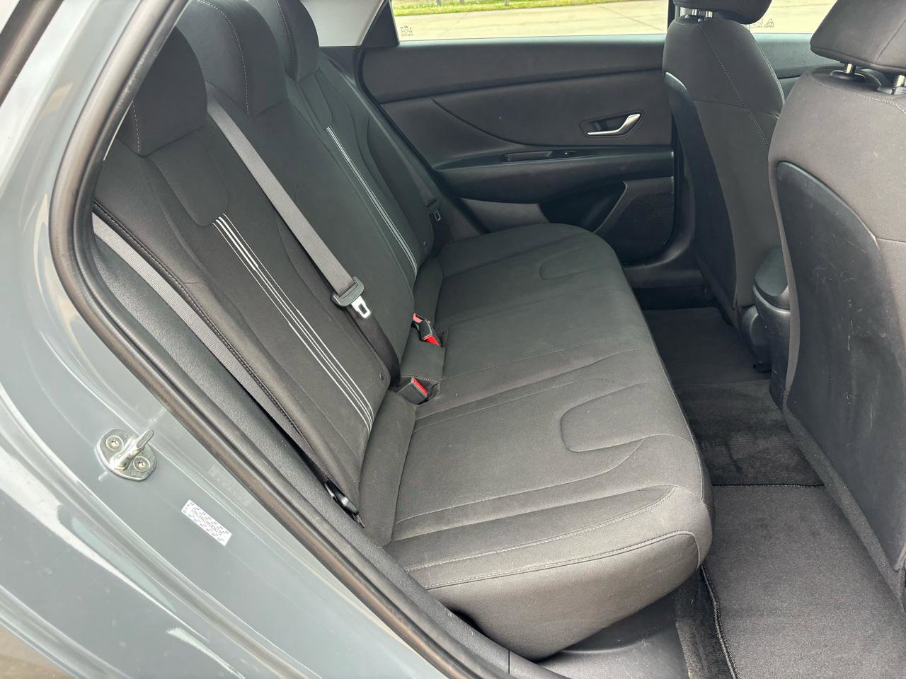 Used 2022 Hyundai Elantra Blue image 9