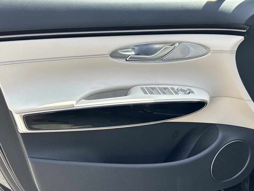 New 2026 Genesis GV70 2.5T image 17