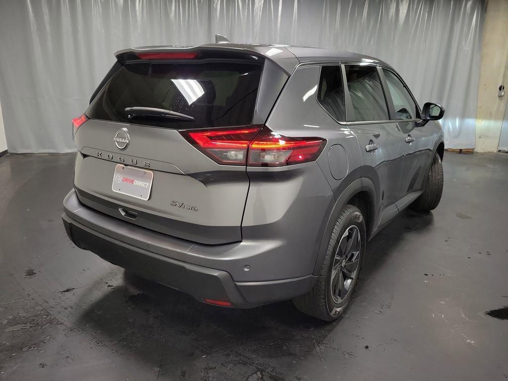 Used 2024 Nissan Rogue SV image 8