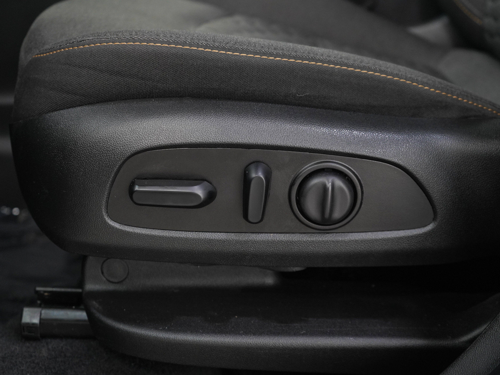 Used 2021 Chevrolet Equinox LT AWD/4WD image 28