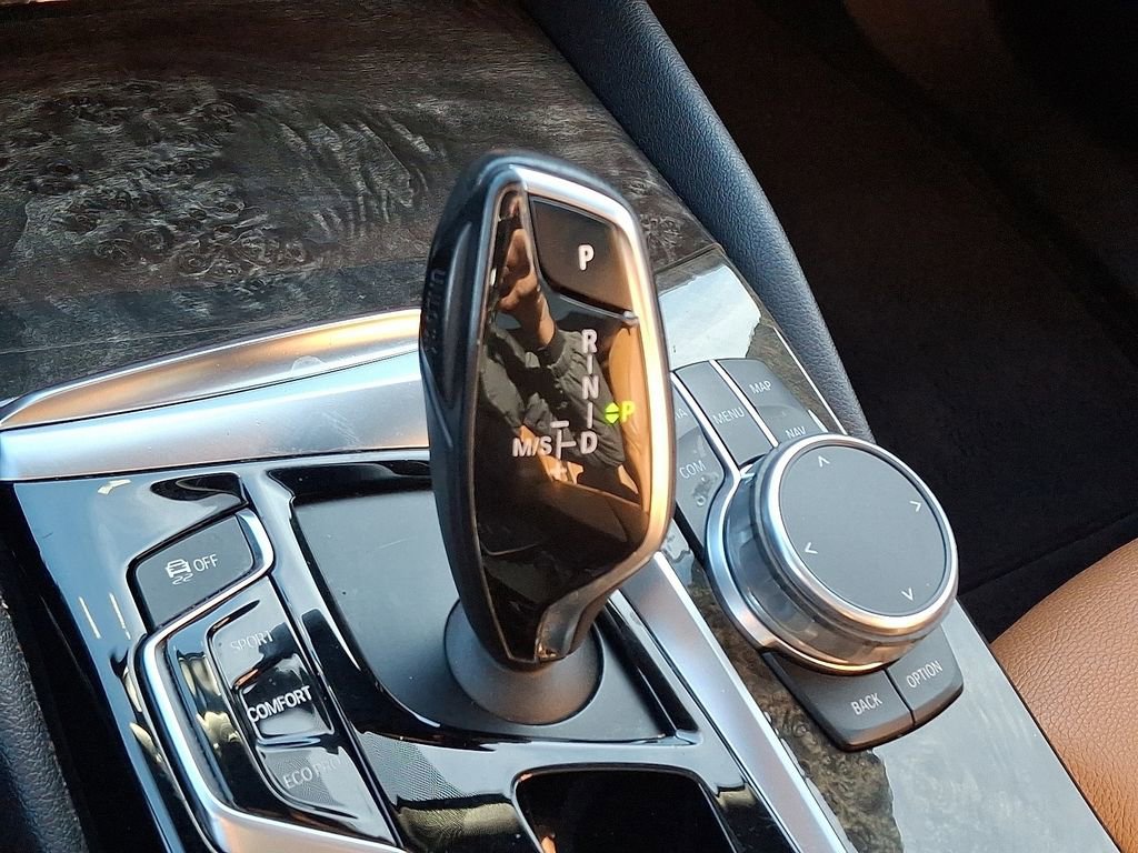 Used 2018 BMW 640i Gran Turismo xDrive image 16