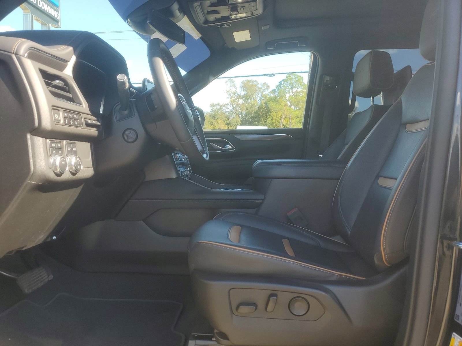 Used 2023 GMC Yukon XL AT4 w/ AT4 Premium Package image 8