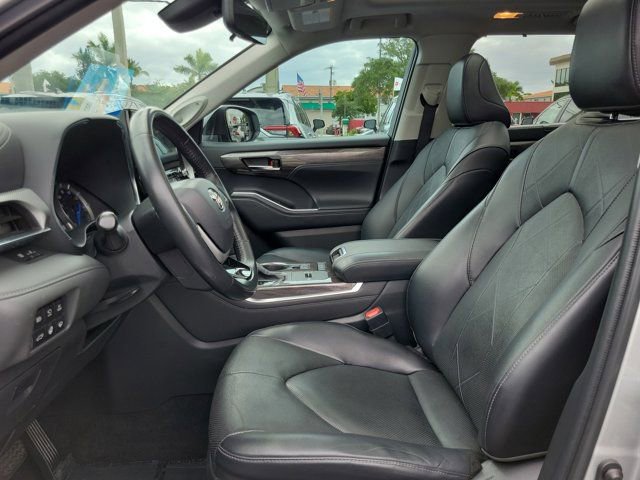 Used 2022 Toyota Highlander Platinum AWD/4WD image 14