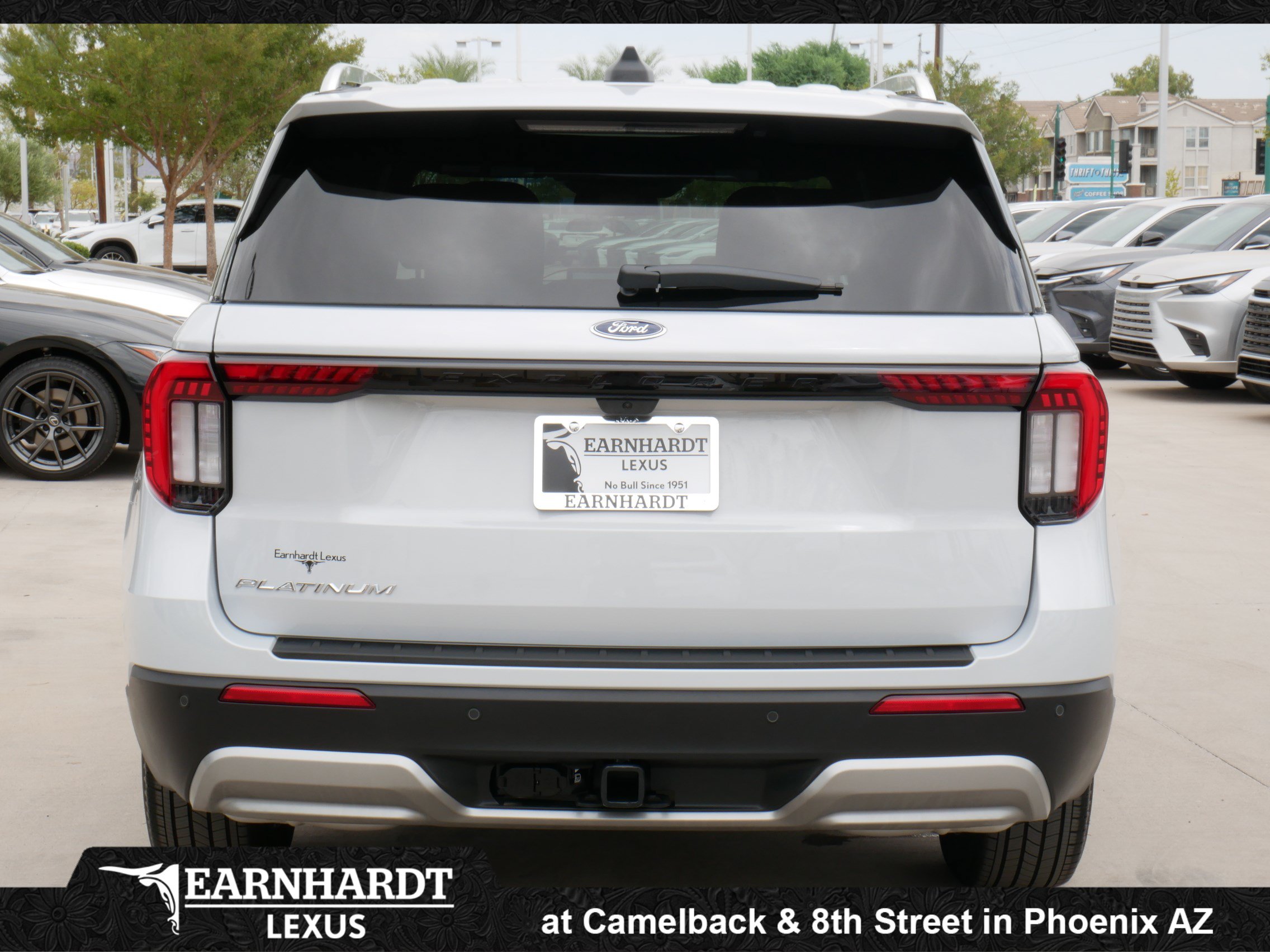 Used 2026 Ford Explorer Platinum RWD image 7