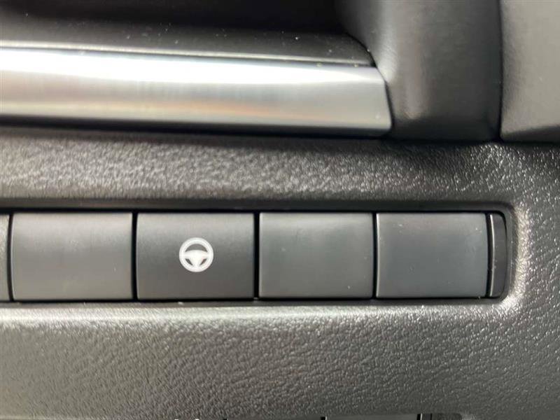 Used 2024 Nissan Rogue SV image 23