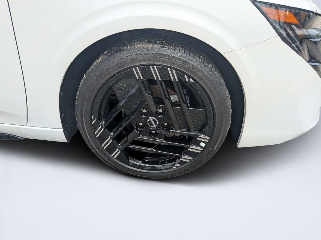 Used 2027 Nissan Sentra SR w/ SR All Weather Package FWD image 14
