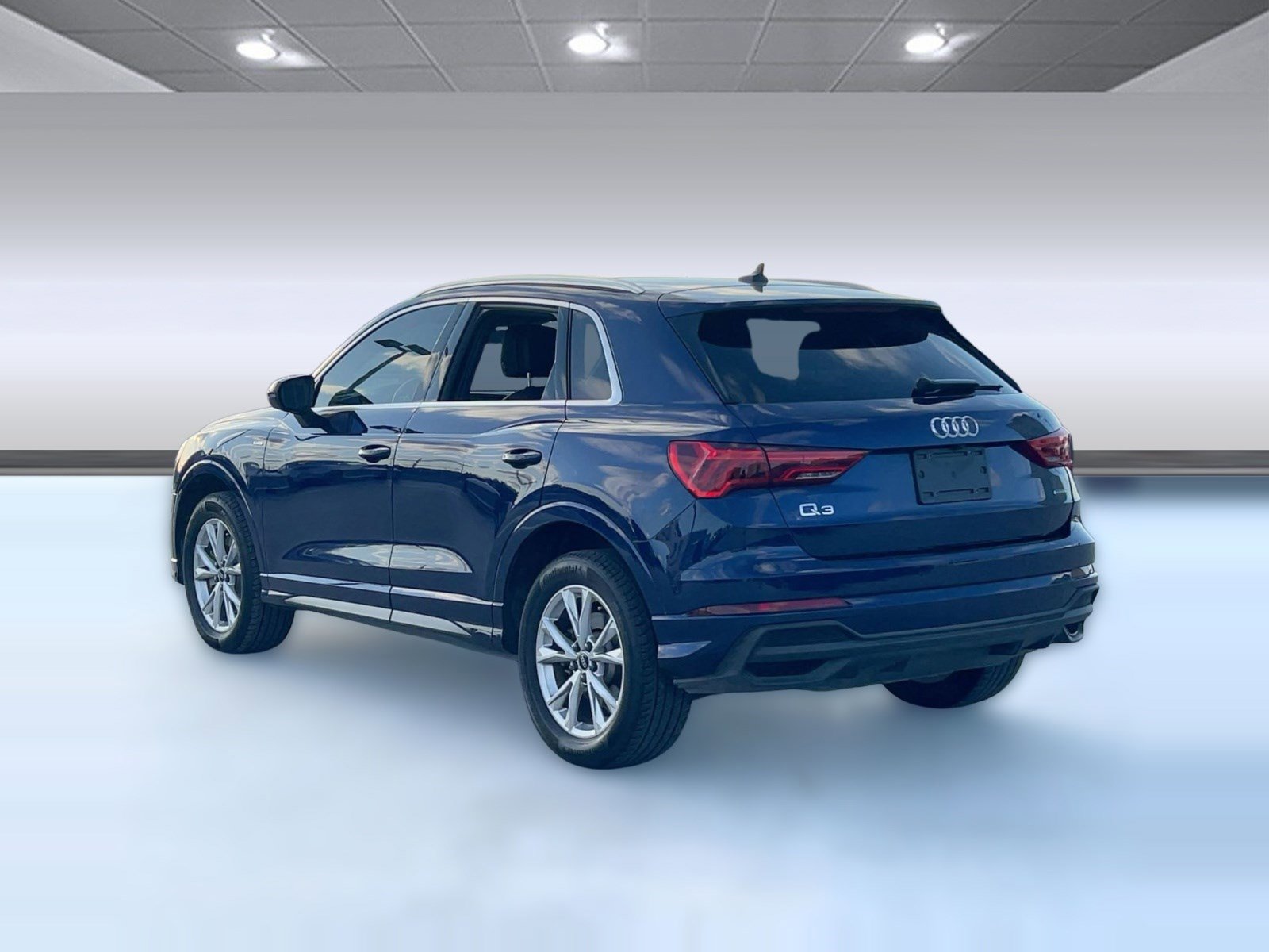 Certified 2023 Audi Q3 2.0T Premium Plus w/ Premium Plus Package image 3