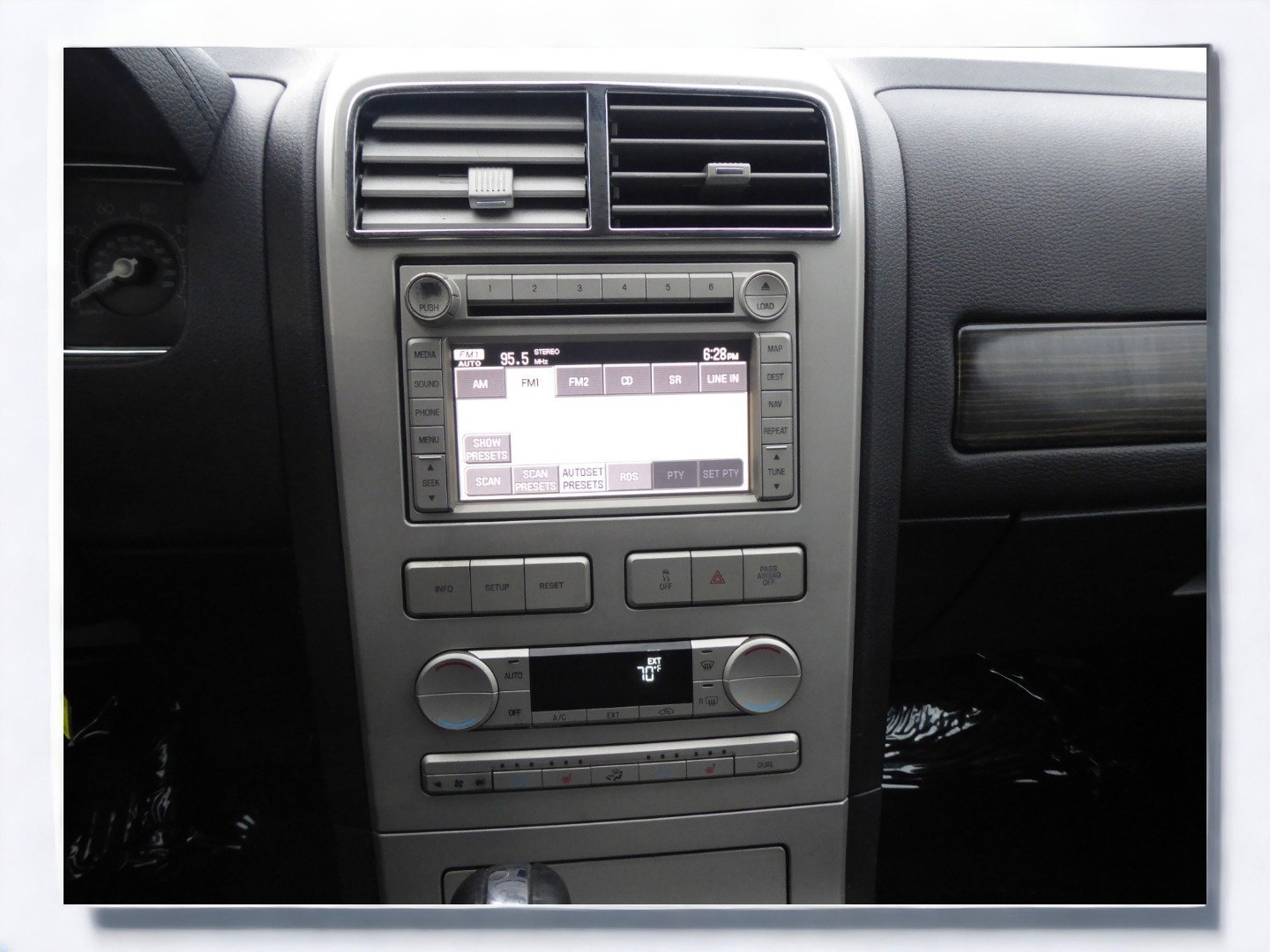 Used 2007 Lincoln MKX 2WD image 13