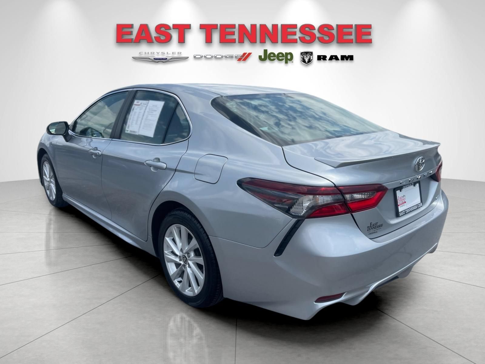 Used 2024 Toyota Camry SE FWD image 5