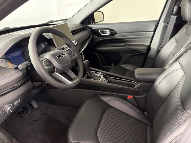New 2026 Jeep Compass Latitude AWD/4WD image 9