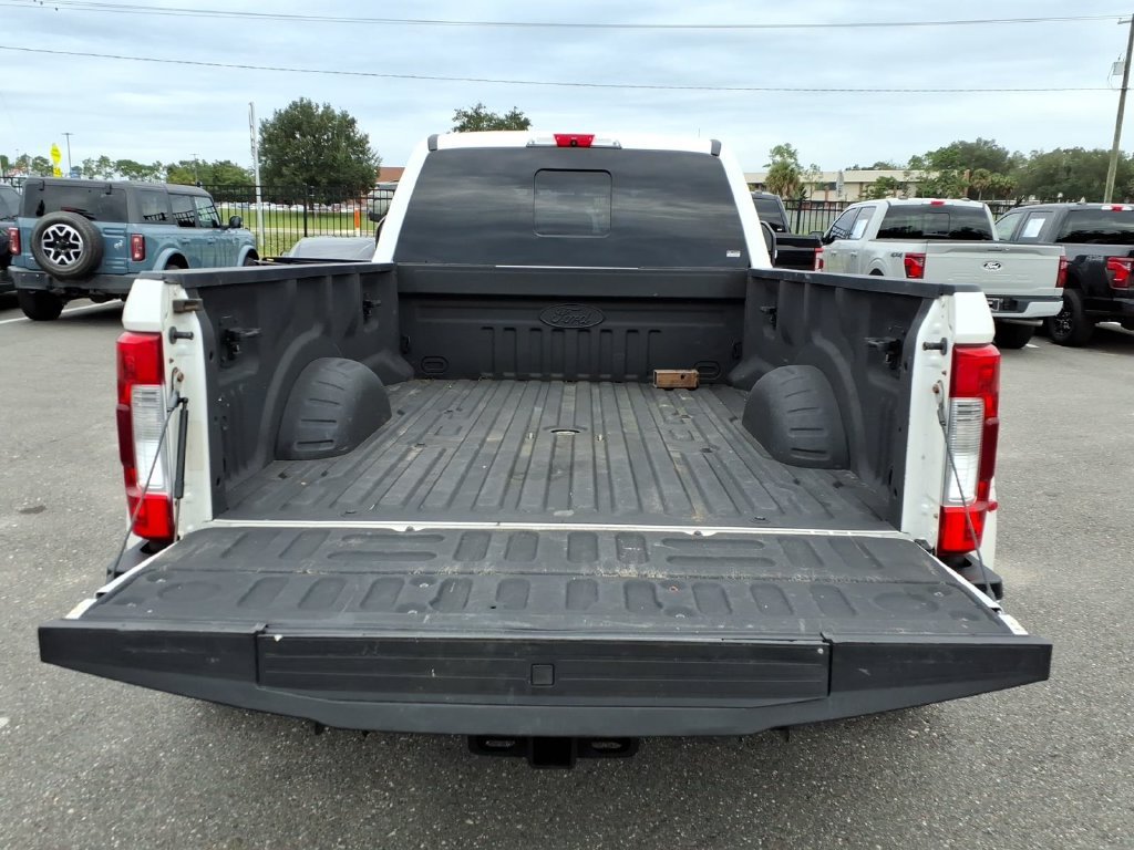 Used 2019 Ford F350 Lariat w/ Chrome Package RWD image 19