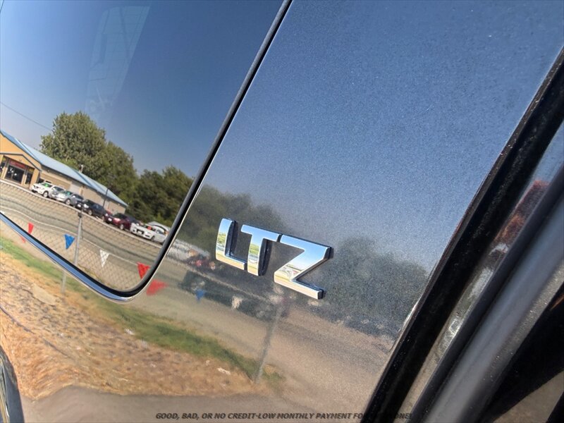 Used 2010 Chevrolet Tahoe LTZ AWD/4WD image 29