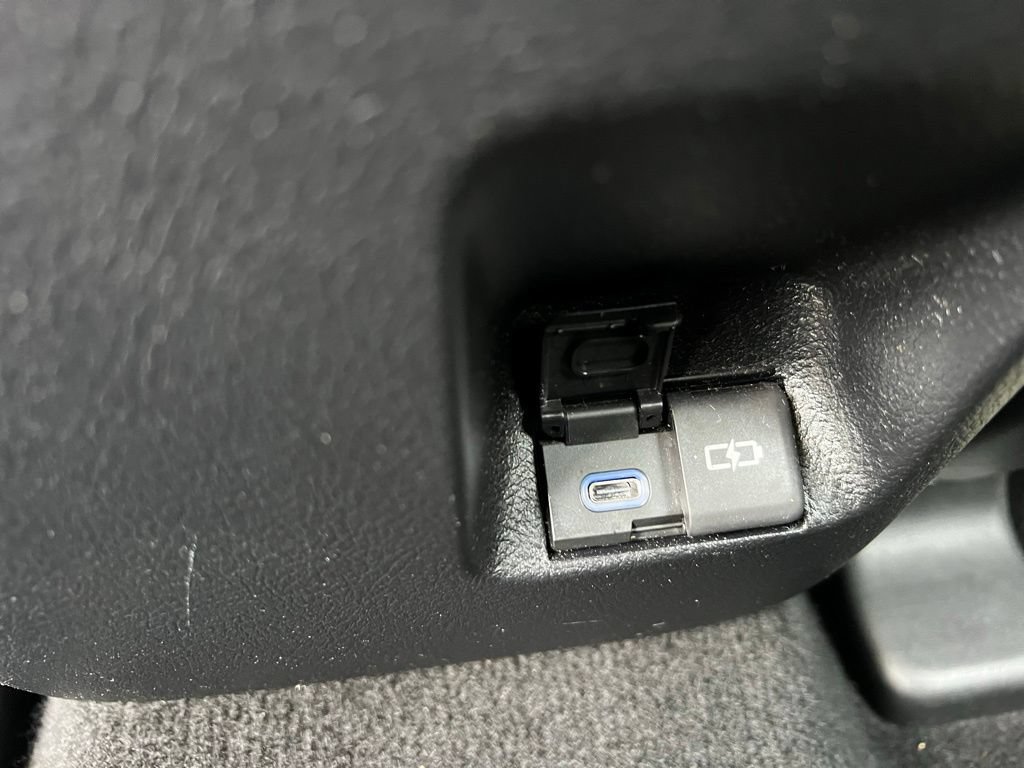 Used 2023 Toyota 4Runner Limited AWD/4WD image 41