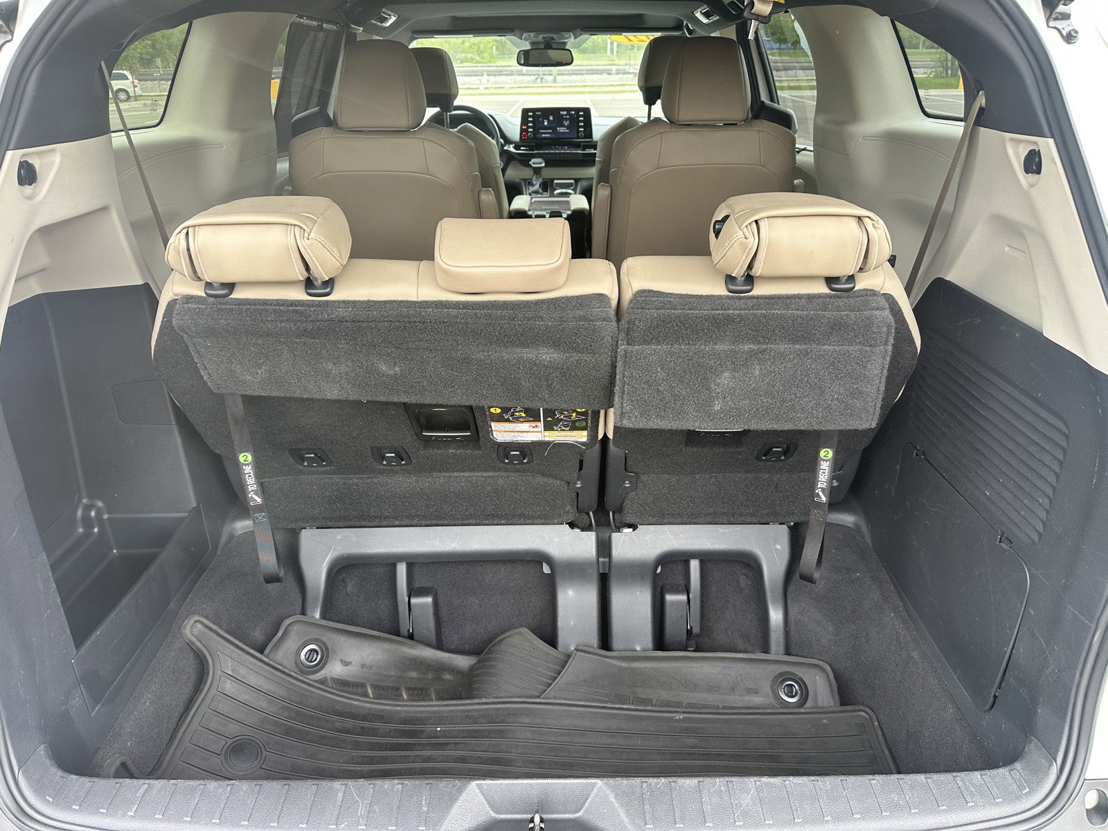 Used 2021 Toyota Sienna XLE AWD/4WD image 22