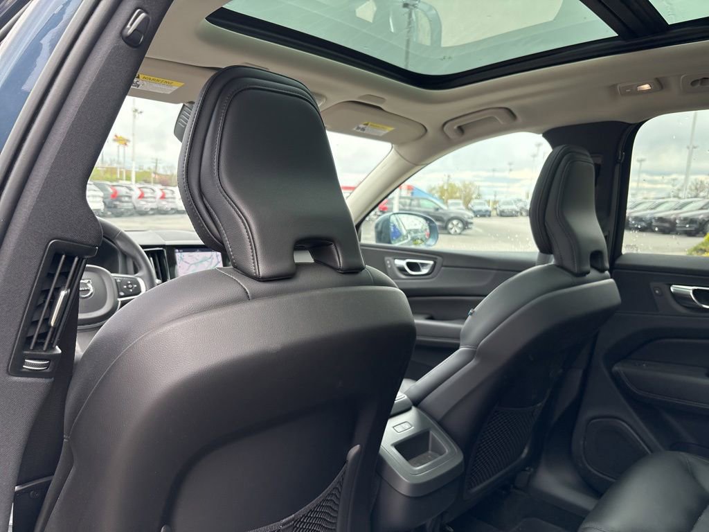 Used 2023 Volvo XC60 B5 Core w/ Climate Package AWD/4WD image 30