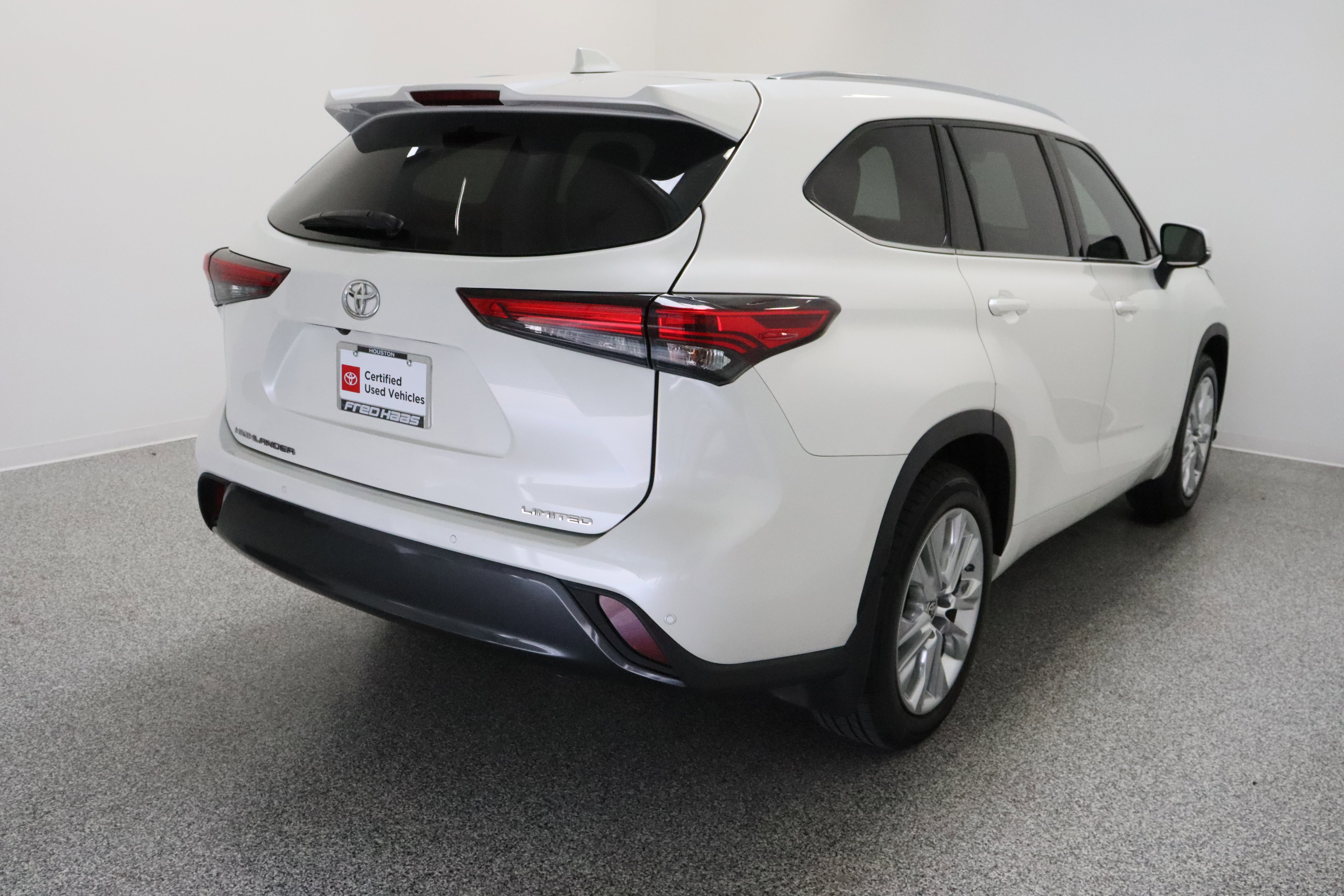 Certified 2020 Toyota Highlander Limited image 7