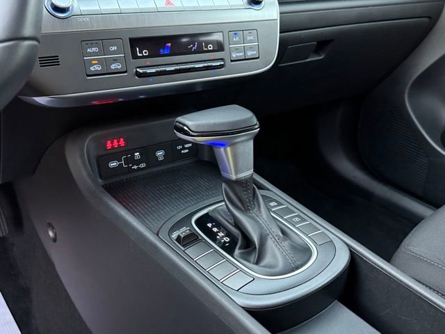 Used 2025 Hyundai Kona SEL image 23