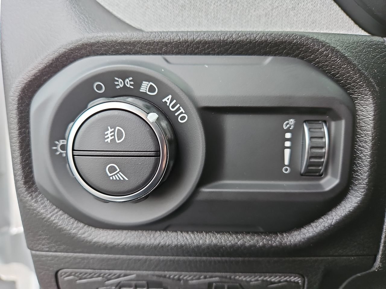 New 2026 Jeep Gladiator Sport AWD/4WD image 29