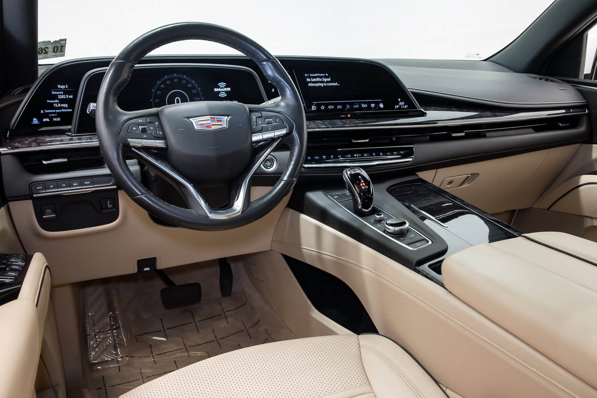 Used 2021 Cadillac Escalade Premium Luxury AWD/4WD image 6