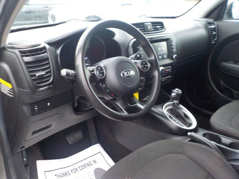Used 2018 Kia Soul w/ Convenience Package image 11