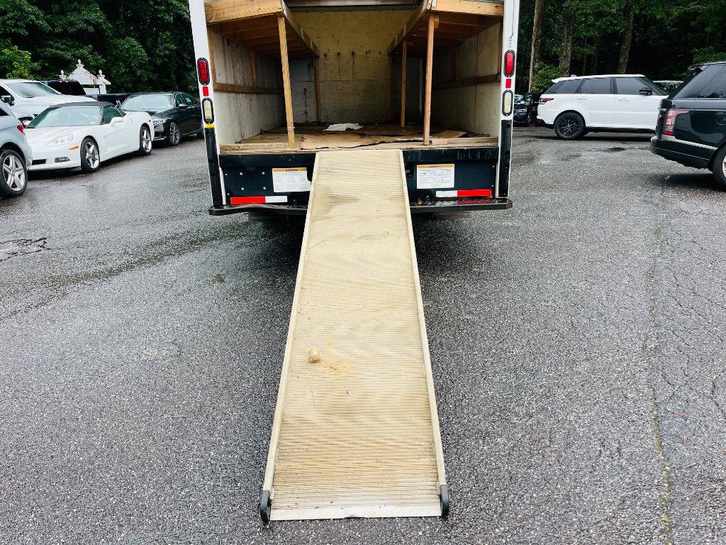 Used 2014 GMC Savana 3500 Extended RWD image 32
