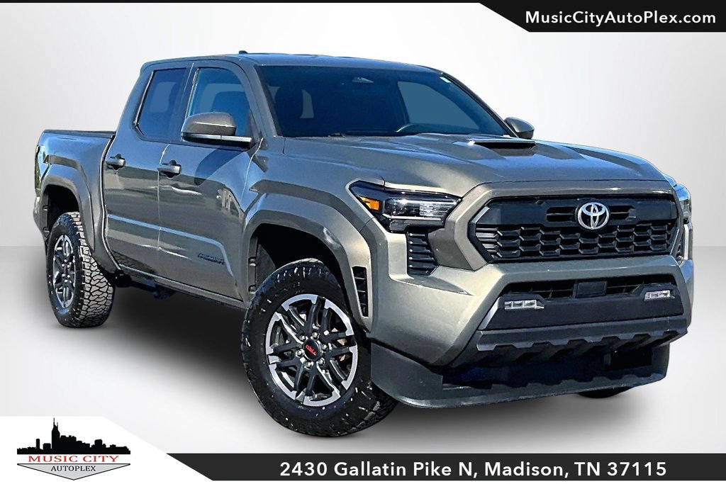 Used 2024 Toyota Tacoma TRD Sport AWD/4WD image 1