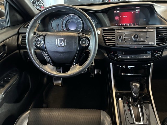Used 2017 Honda Accord Sport image 25