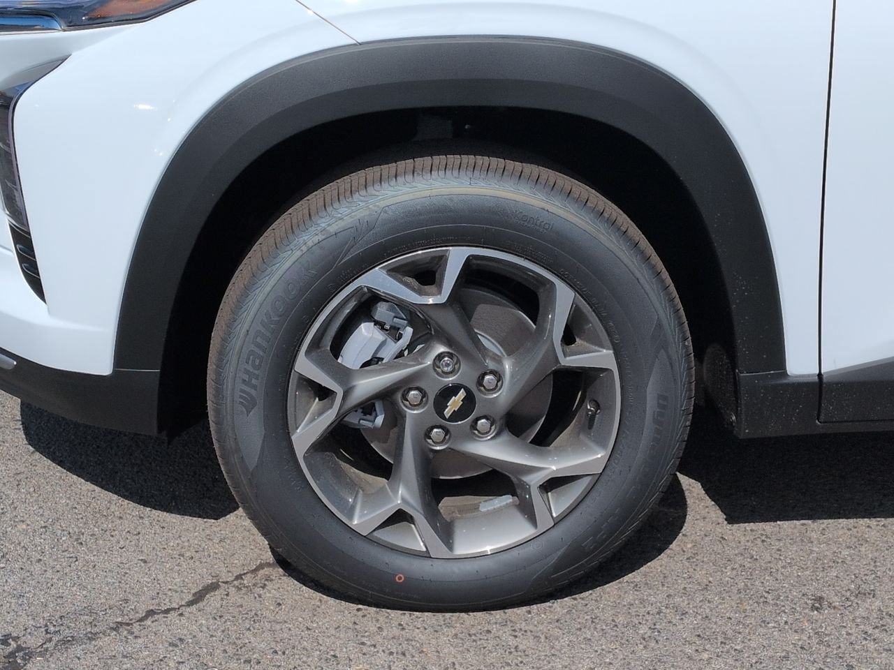 New 2026 Chevrolet Trax LT w/ Driver Confidence Package FWD image 34
