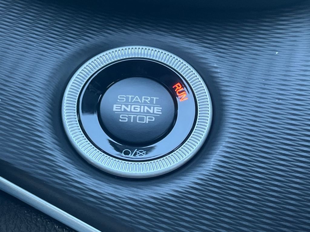 New 2025 Jeep Grand Cherokee Laredo image 7