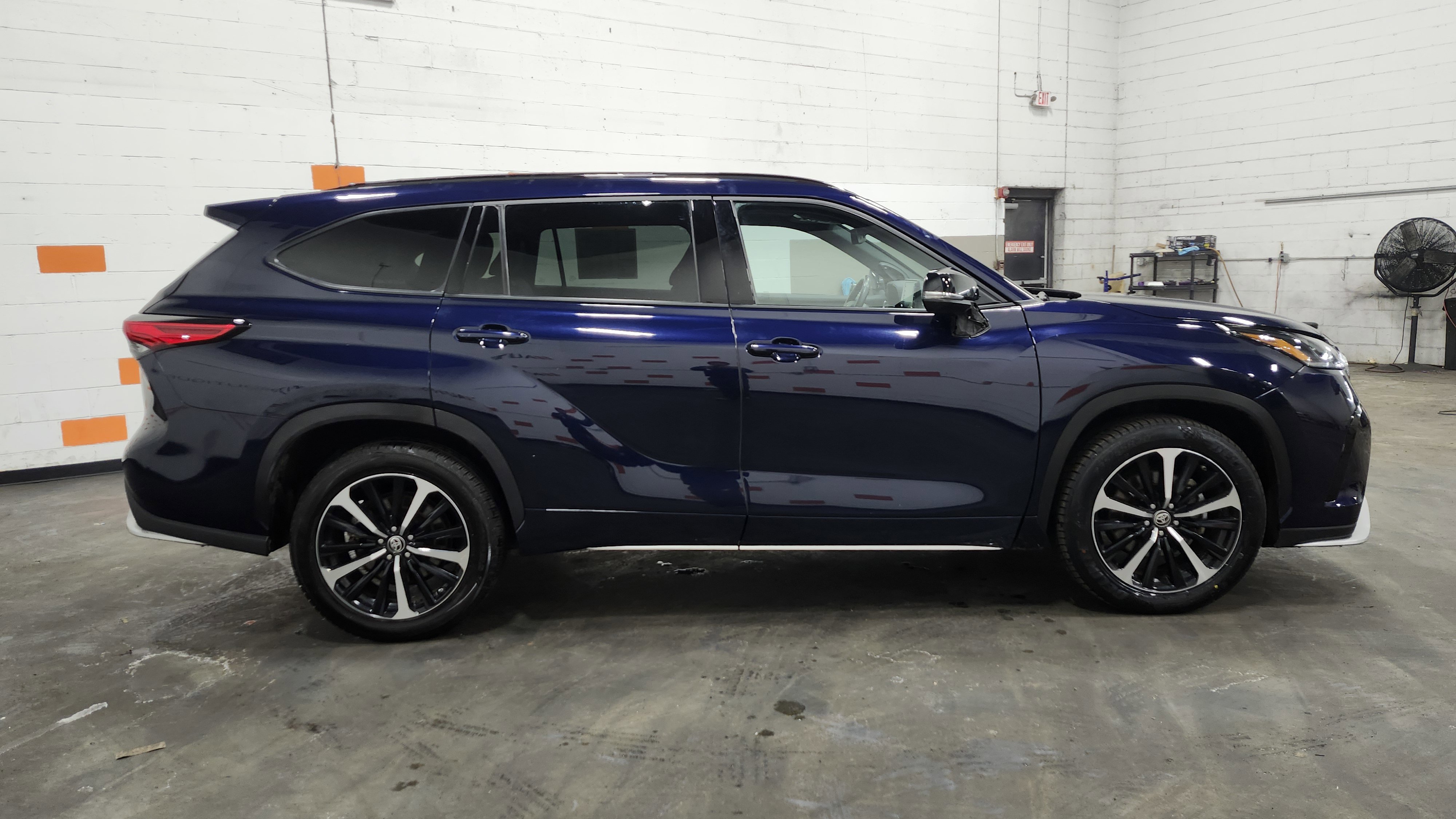 Used 2021 Toyota Highlander XSE image 19