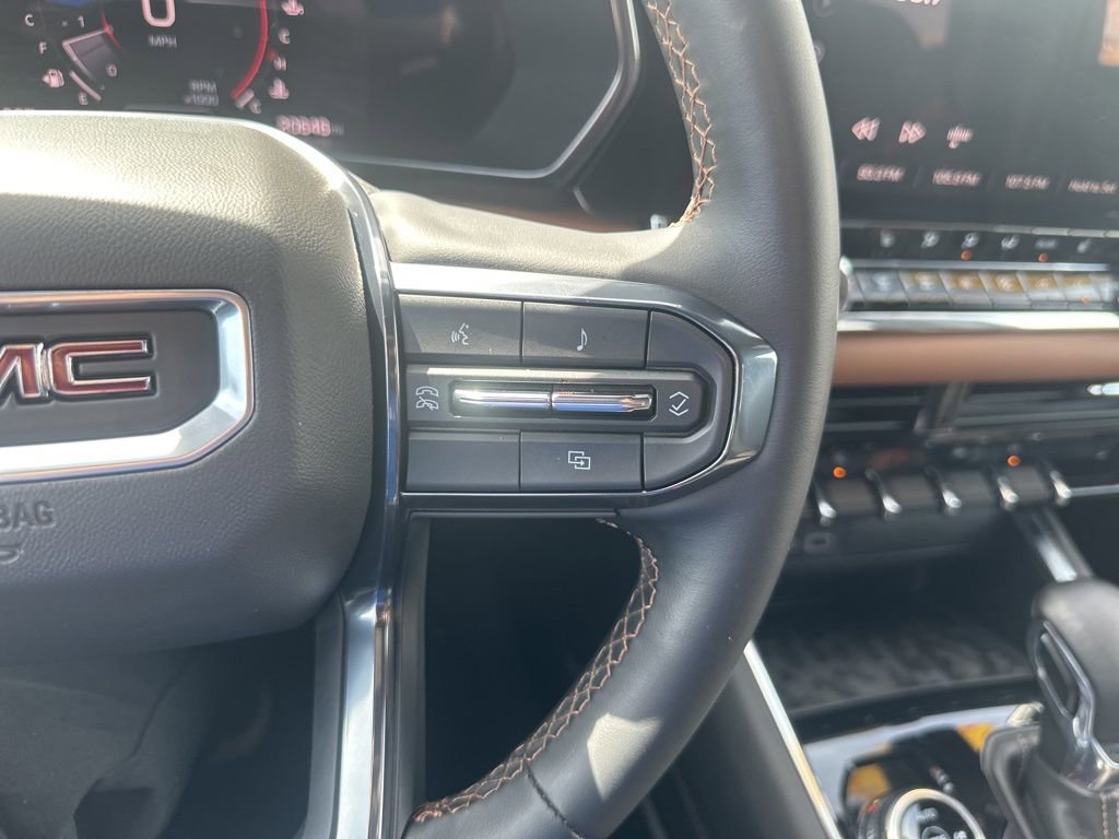 Used 2023 GMC Canyon AT4 w/ Technology Package image 9