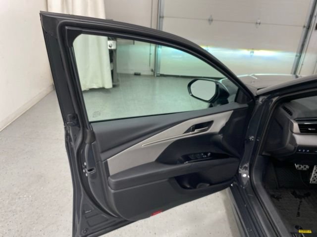 Used 2026 Toyota Camry SE AWD/4WD image 24