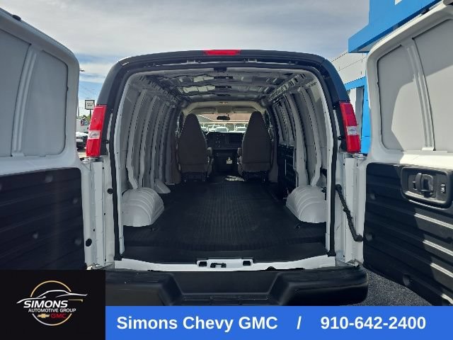 Used 2025 GMC Savana 3500 RWD image 24