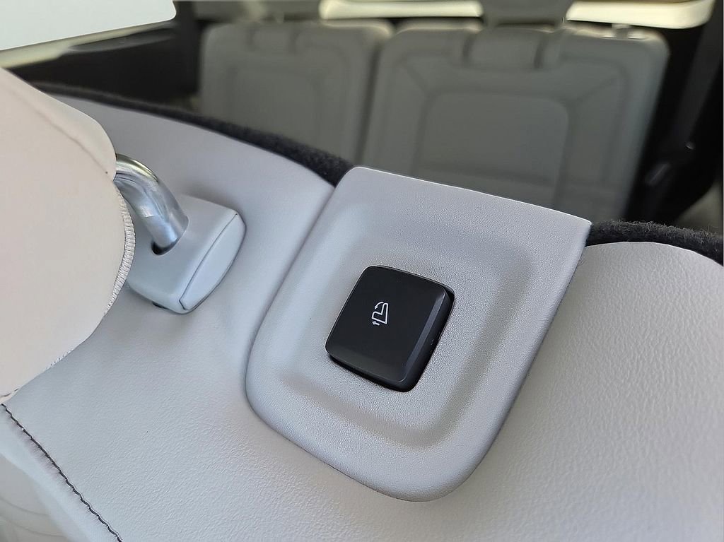 New 2026 Lincoln Aviator Reserve AWD/4WD image 14