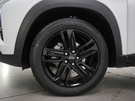 Used 2024 Chevrolet Trax ACTIV w/ Driver Confidence Package image 30