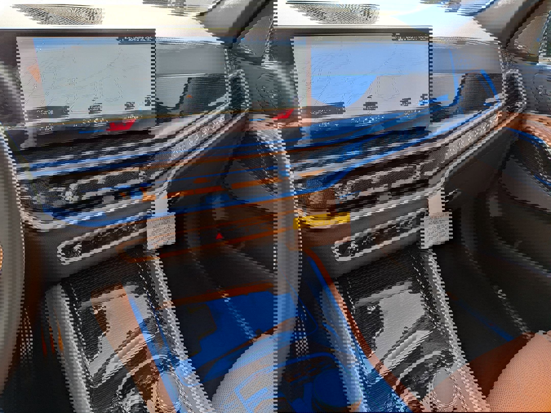 New 2026 BMW X6 xDrive40i w/ Climate Comfort Package image 22